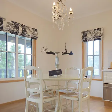 Riversdale Estate Cottages Cambridge Room photo